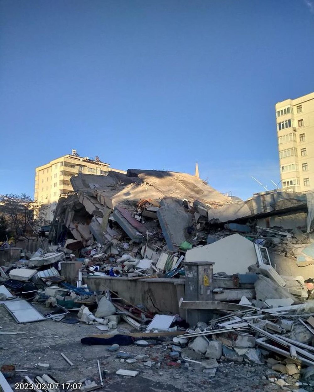 Depremde 150 kişinin öldüğü sitenin zemin etüdü göz kararıyla yapılmış - 5