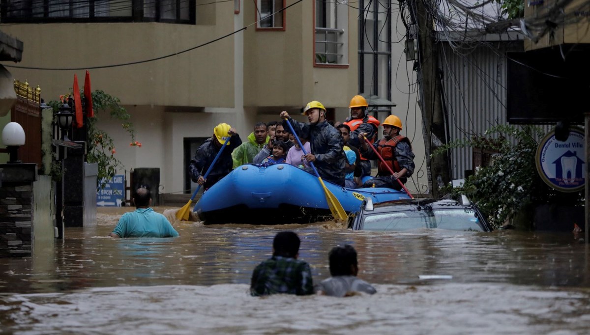 Nepal'de sel felaketi: 148 ölü, 59 kayıp