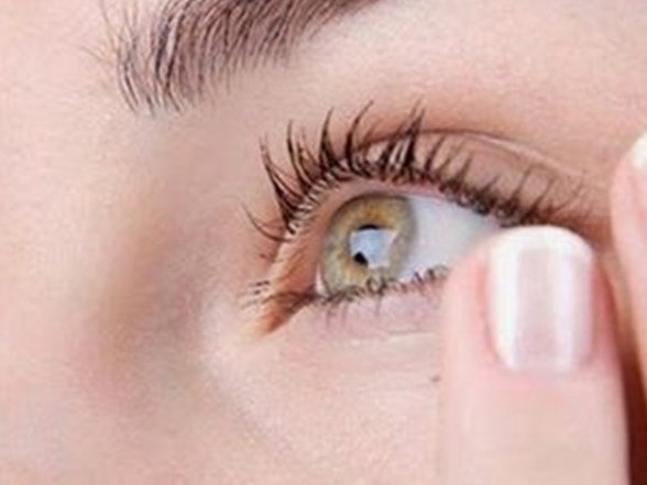 goz segirmesini onlemek icin cay kahveyi sinirlayin goz seyirmesi neden olur saglik haberleri ntv