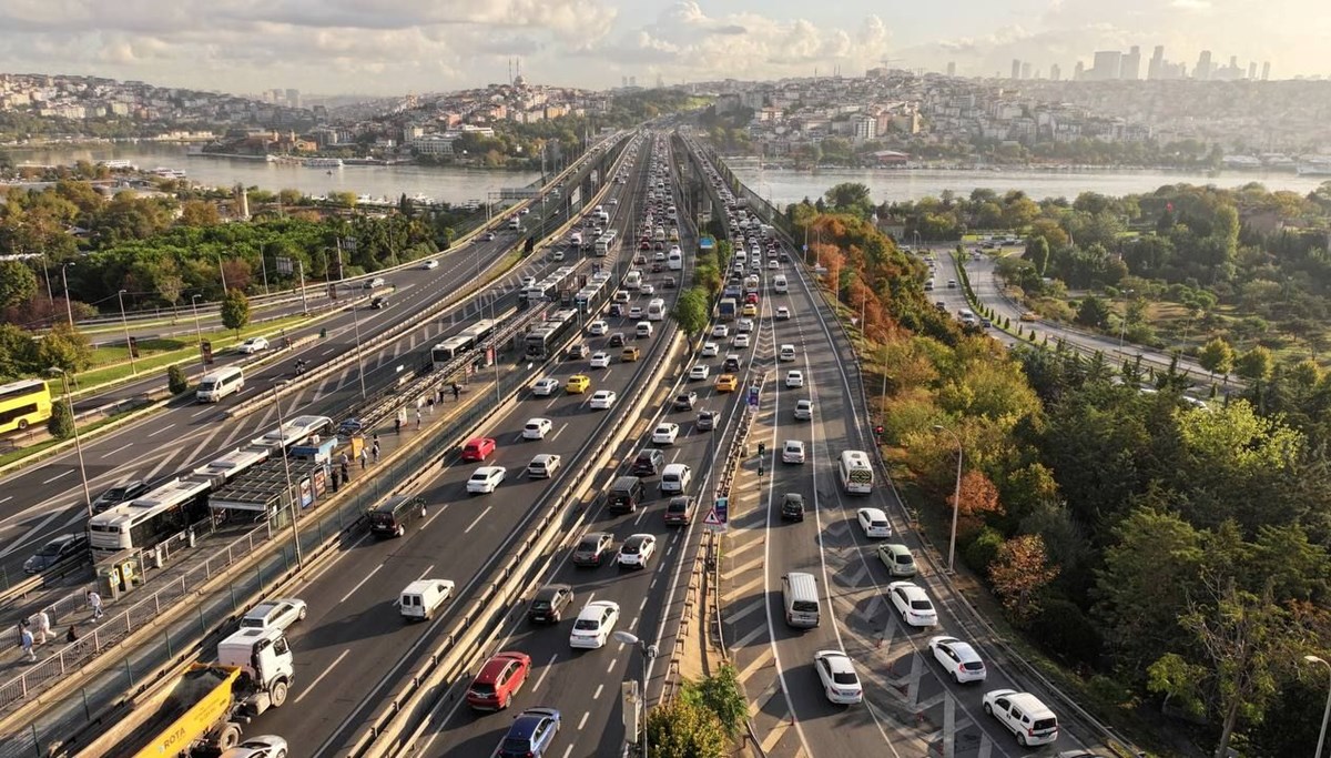 İstanbul trafiğinde yoğunluk İstanbul trafiğinde yoğunluk