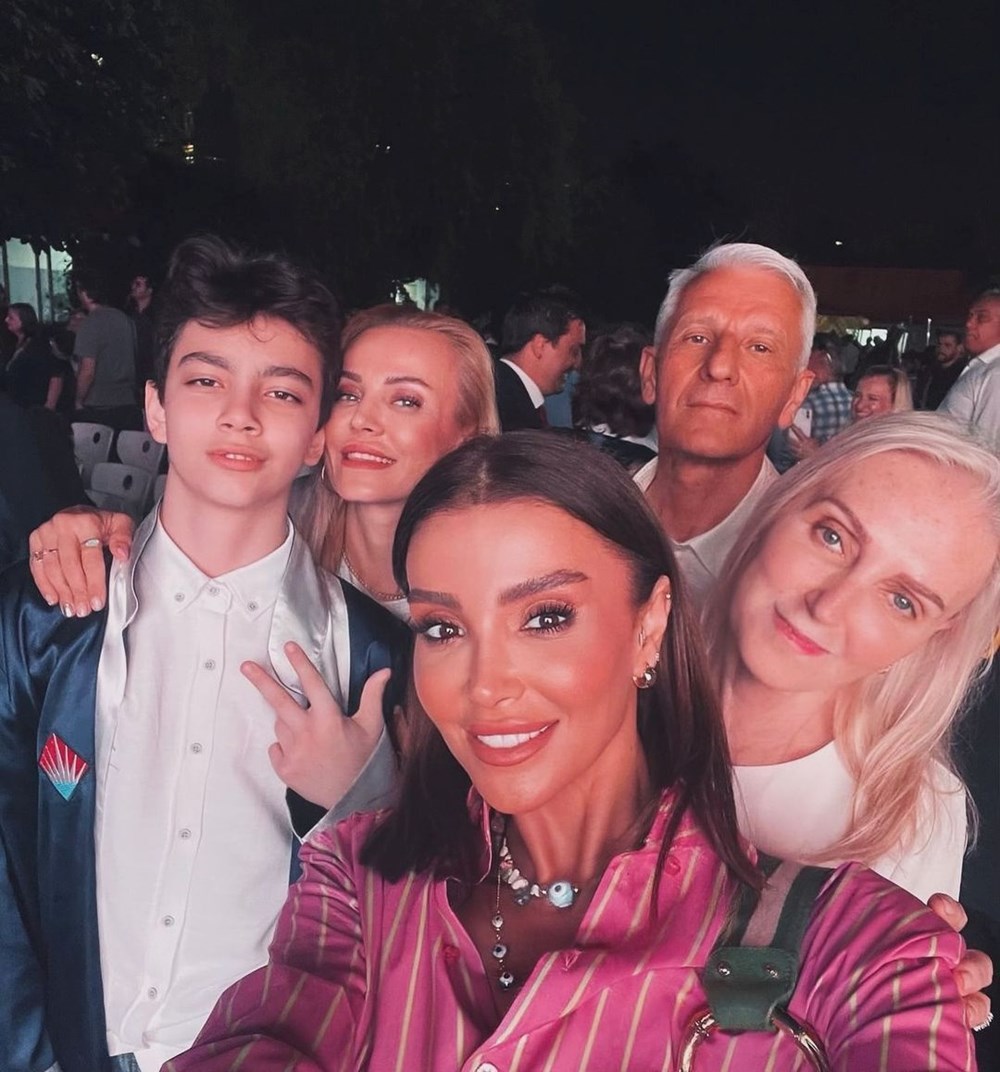 Özge Ulusoy'dan mahkeme öncesi paylaşım: Babam dönmeyecek biliyoruz - 5