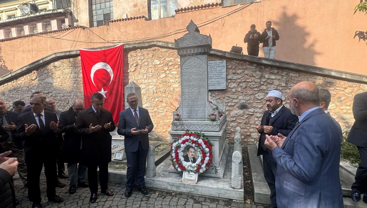 Ziya Gökalp kabri başında anıldı Ziya Gökalp kabri başında anıldı