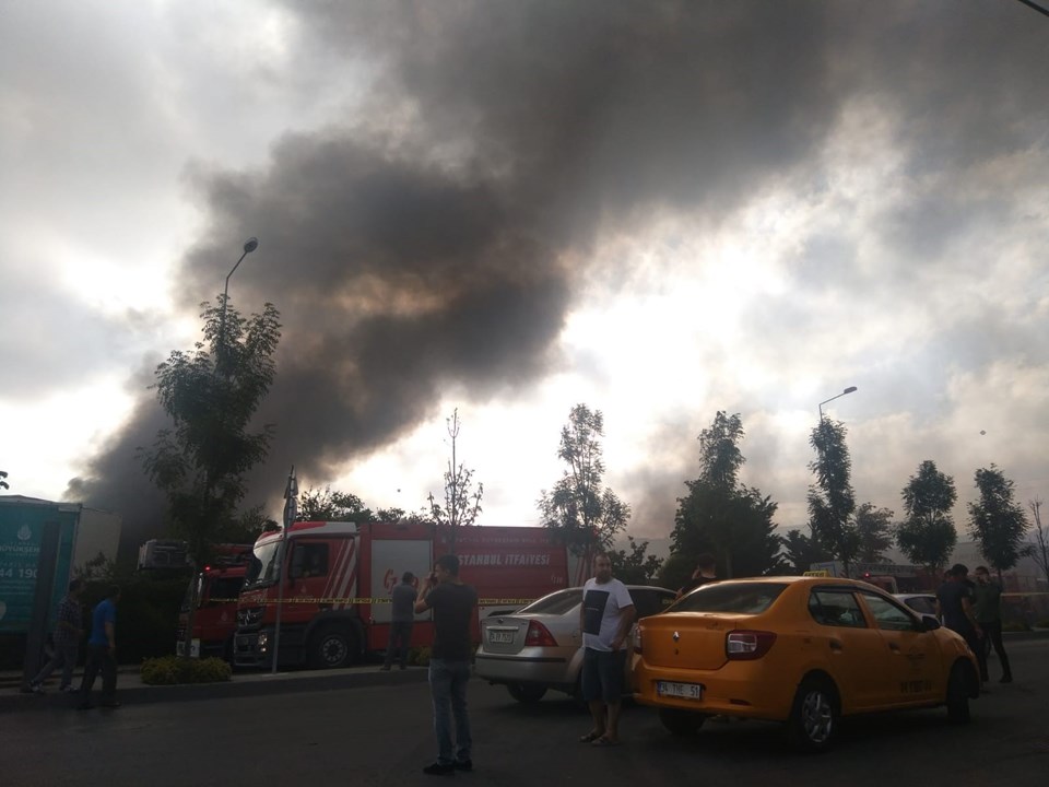 Gaziomanpaşa'da tekstil fabrikasında yangın - 2
