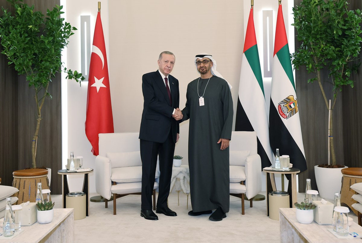 Erdoğan, Birleşik Arap Emirlikleri (BAE) Devlet Başkanı Muhammed bin Zayid Al Nahyan ile bir araya geldi. Erdoğan, Birleşik Arap Emirlikleri (BAE) Devlet Başkanı Muhammed bin Zayid Al Nahyan ile bir araya geldi.