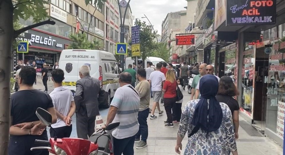 İstanbul'da hareketli dakikalar: Şüpheli çantadan el bombası çıktı - 2