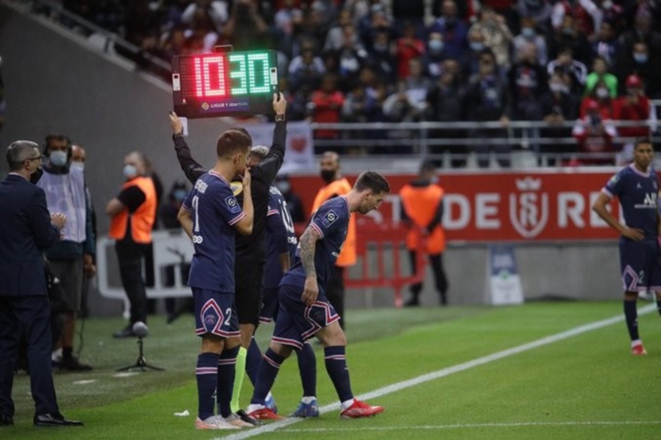 Messi, PSG formasıyla ilk maçına çıktı (Reims: 0 - Paris Saint Germain: 2) - 1