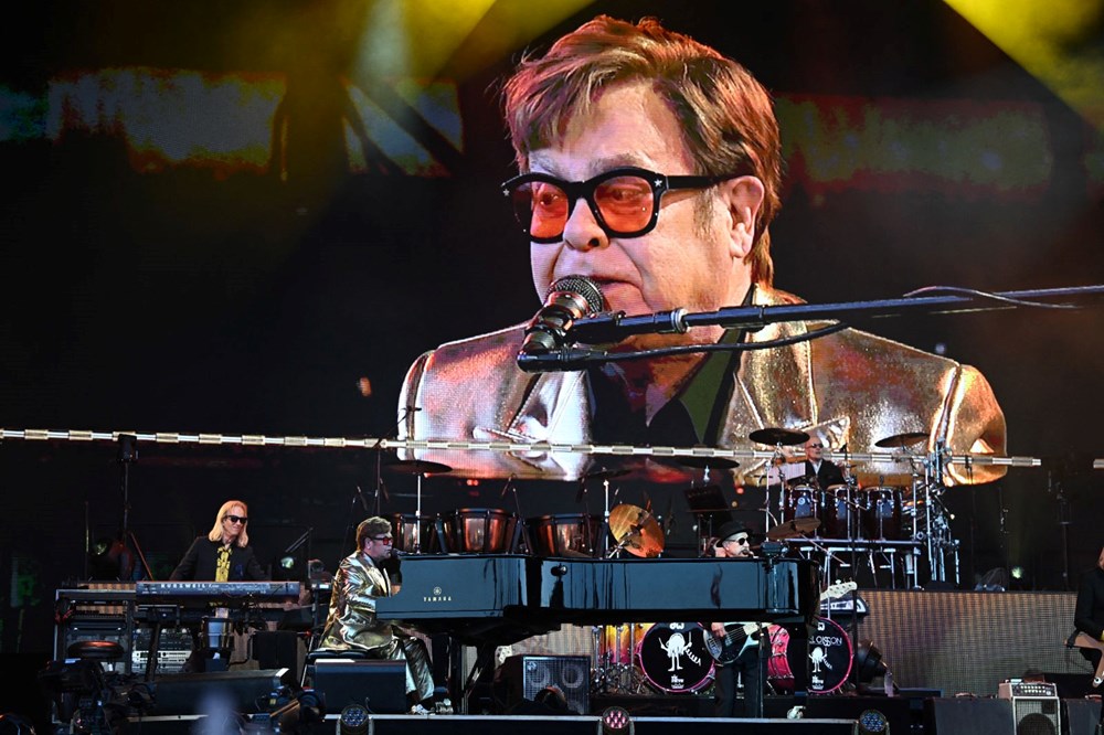 Elton John Glastonbury Festivali'nde tarih yazdı: İngiltere'deki son konseri - 3