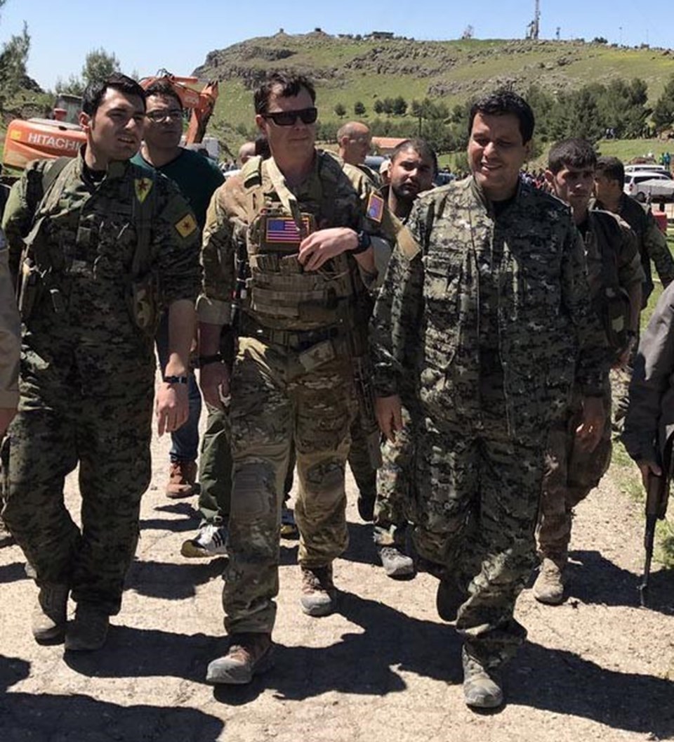 ABD'li komutan PKK'lı üst düzey isimlerle görüntülendi - 1