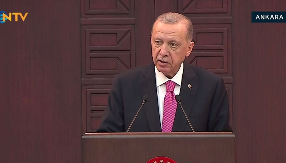 Cumhurbaşkanı Erdoğan yeni kabineyi açıkladı (İşte yeni bakanlar) Cumhurbaşkanı Erdoğan yeni kabineyi açıkladı (İşte yeni bakanlar)