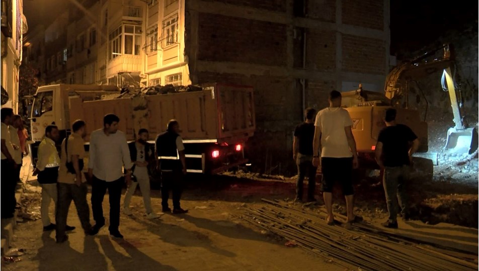 İnşaat kazısı kolonları çatlattı