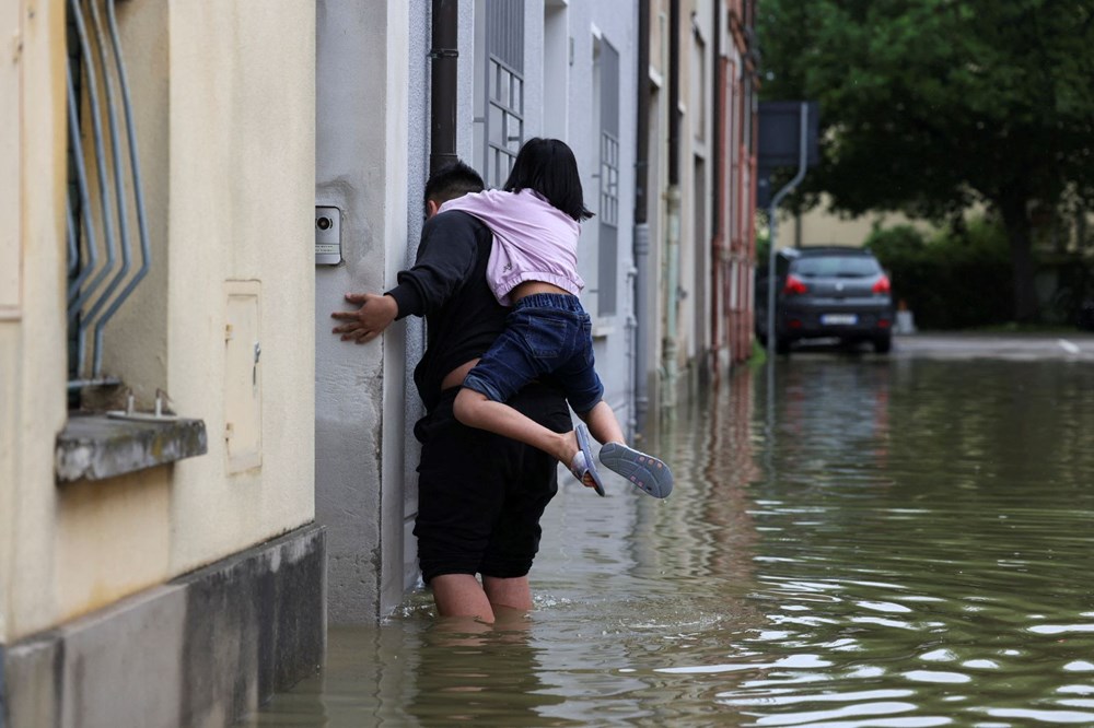 İtalya'da sel felaketi: Ölenlerin sayısı 15'e yükseldi - 3