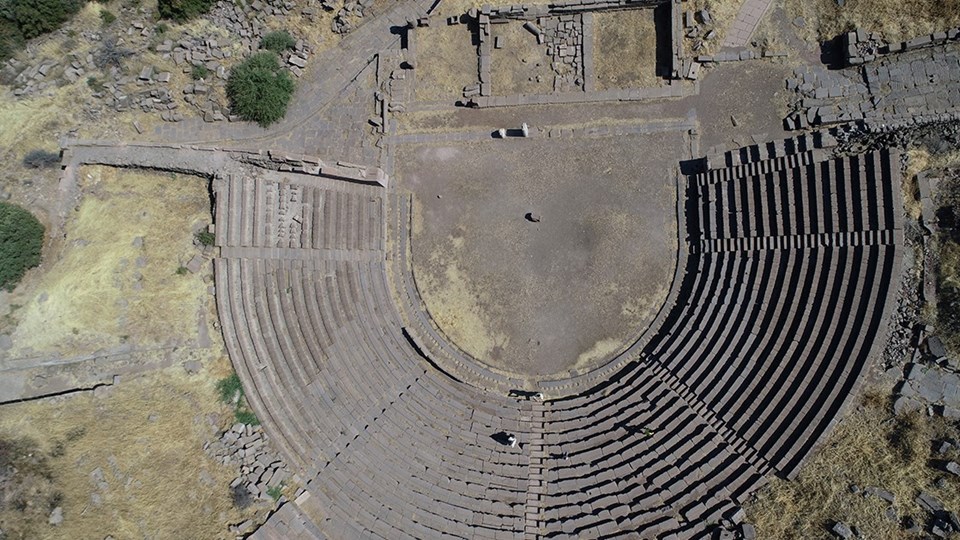 Assos Antik Kenti'ndeki 2 bin 200 yıllık tiyatro restore edilecek - 2