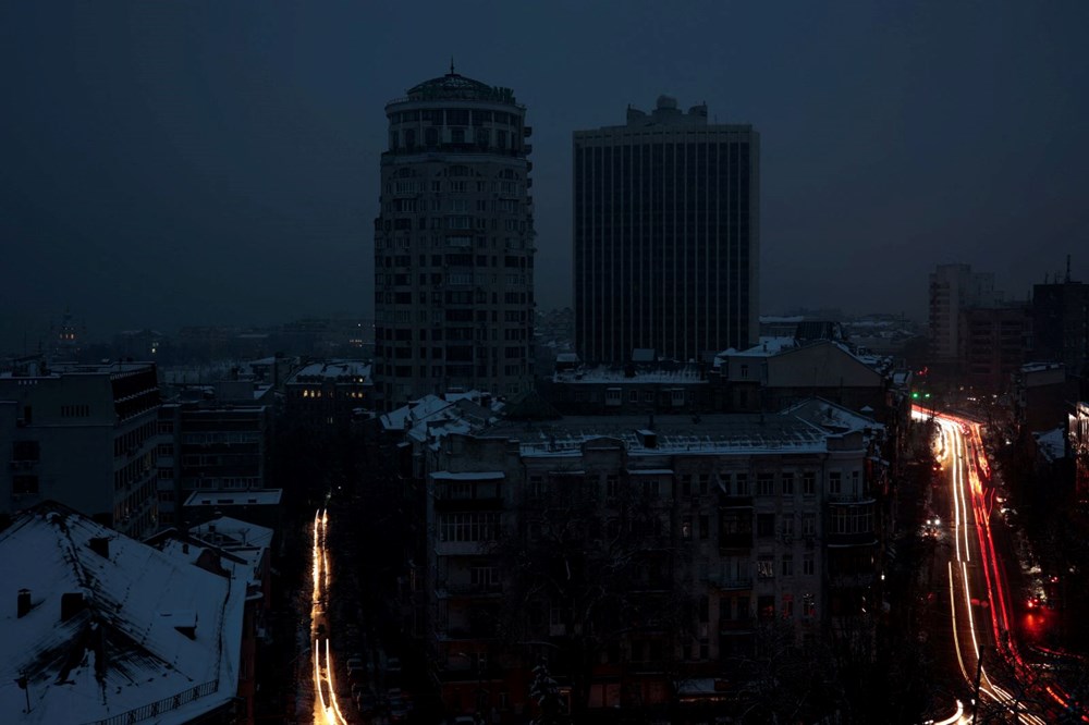 Rus saldırıları sonrası Ukrayna karanlığa gömüldü - 19
