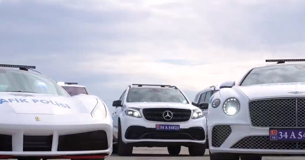 Suç örgütlerinden ele geçirilen lüks araçlar emniyete verildi - 4