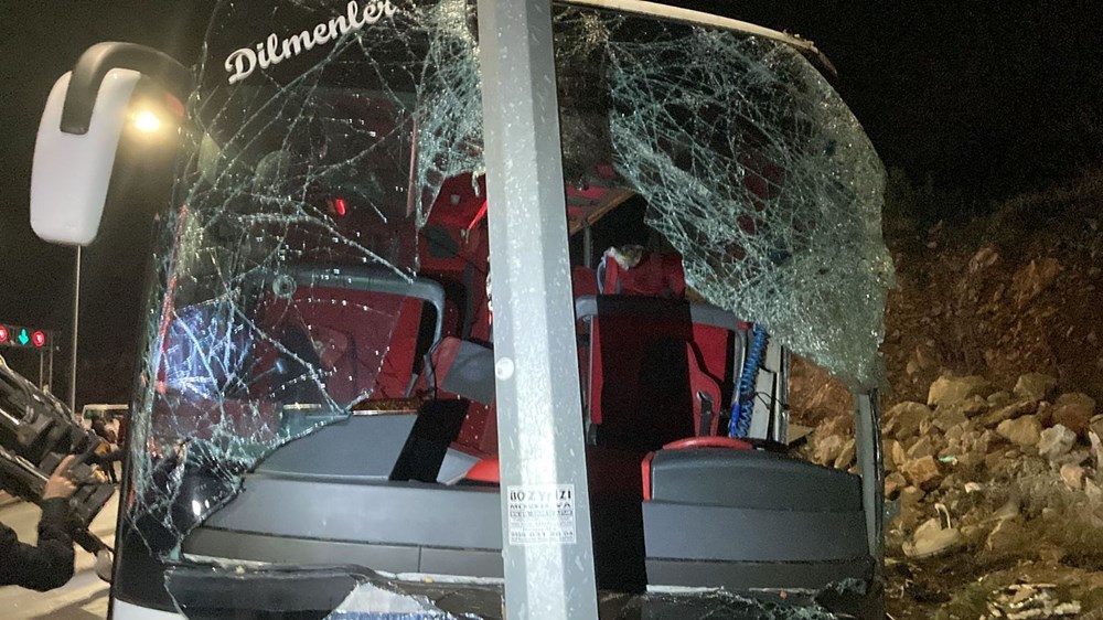 Mersin'de otobüs kazası: 9 kişi öldü, 30 kişi yaralandı - 4