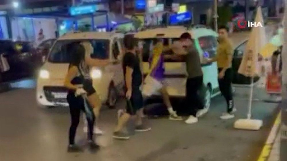 Esenyurt’ta TikTok fenomenlerinin laf atma kavgası - 5