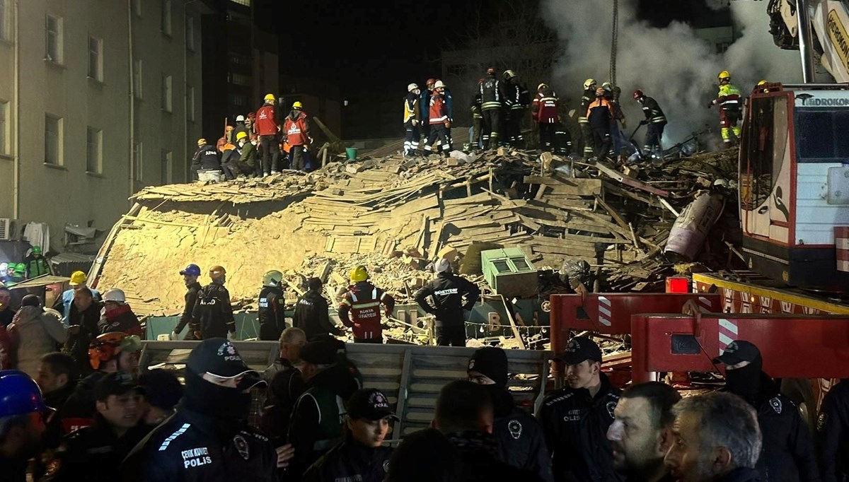 Konya'da çöken binada oturanlar o anları anlattı: Binadan sesler geliyordu