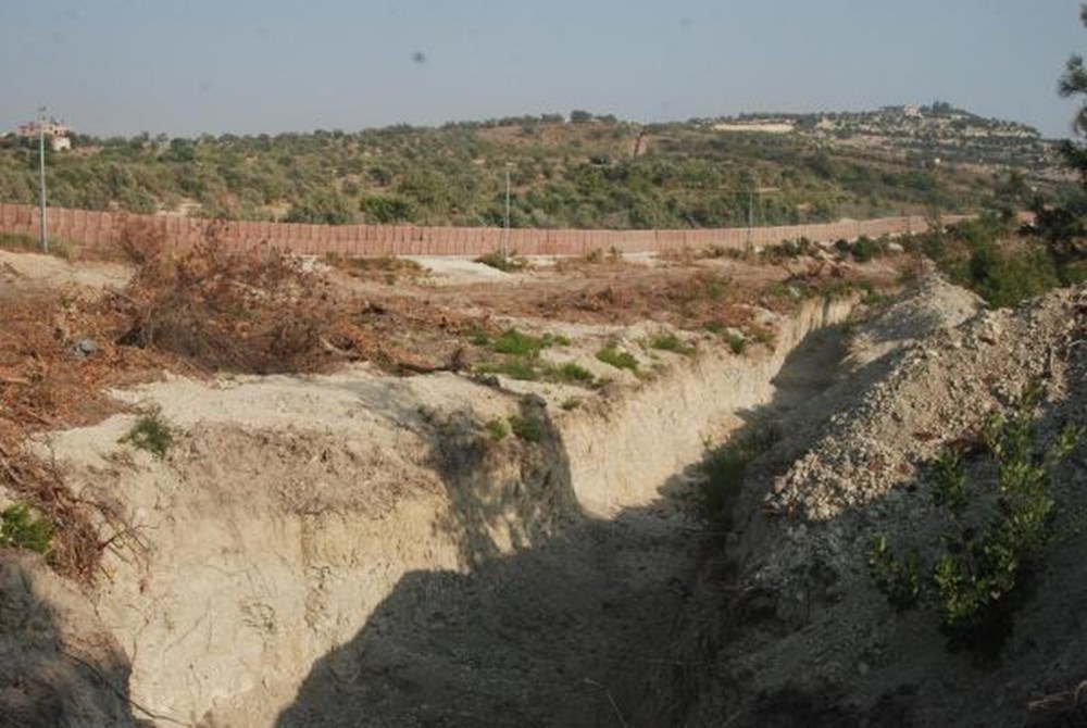 Suriye sınırına roketatara dayanıklı duvar örülüyor Son Dakika Suriye sınırına roketatara dayanıklı duvar örülüyor Son Dakika