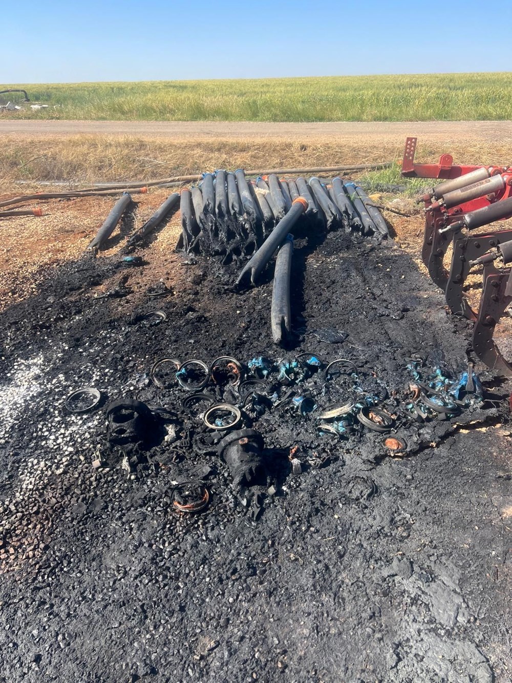 Mardin'de traktör ve trafoları ateşe verdiler - 9