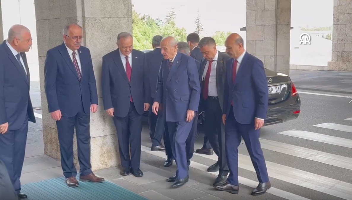 DEM Parti, MHP ile görüşecek