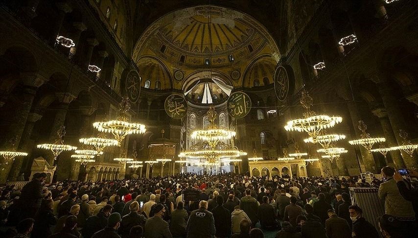 Bugün kandil mi, ne kandili? 3 Eylül Mevlid Kandili mi? (2025 Diyanet dini günler takvimi)
