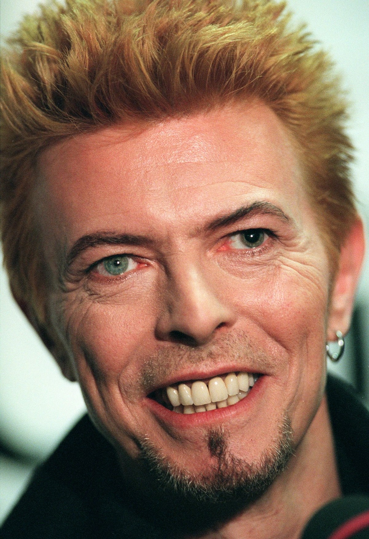 David Bowie'nin el yazısı şarkı sözleri açık artırmada beş kat fiyata satıldı - 2