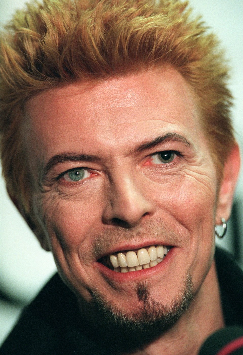 David Bowie'nin el yazısı şarkı sözleri açık artırmada beş kat fiyata satıldı - 2