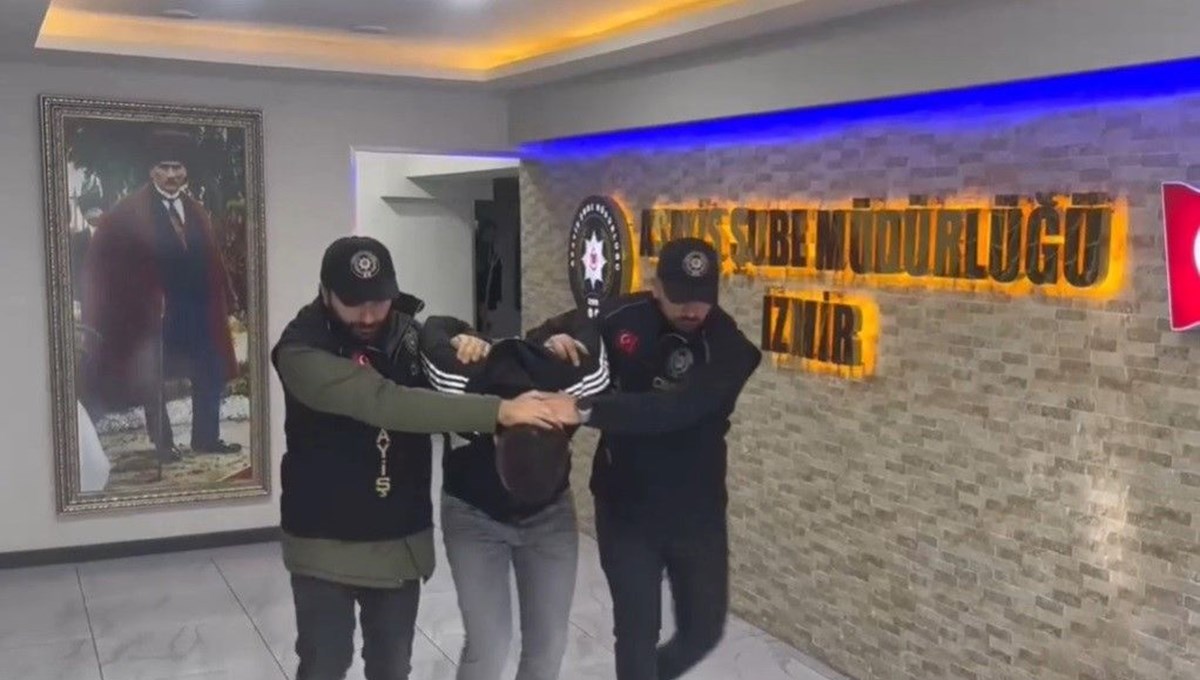Kendisine borcu olan arkadaşını bıçaklayarak öldürdü Kendisine borcu olan arkadaşını bıçaklayarak öldürdü