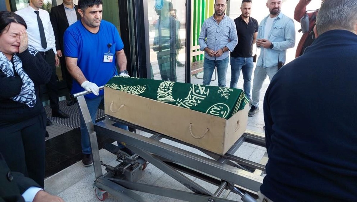Cinsel istismar sonucu yaşamını yitiren Sıla bebeğe veda Cinsel istismar sonucu yaşamını yitiren Sıla bebeğe veda