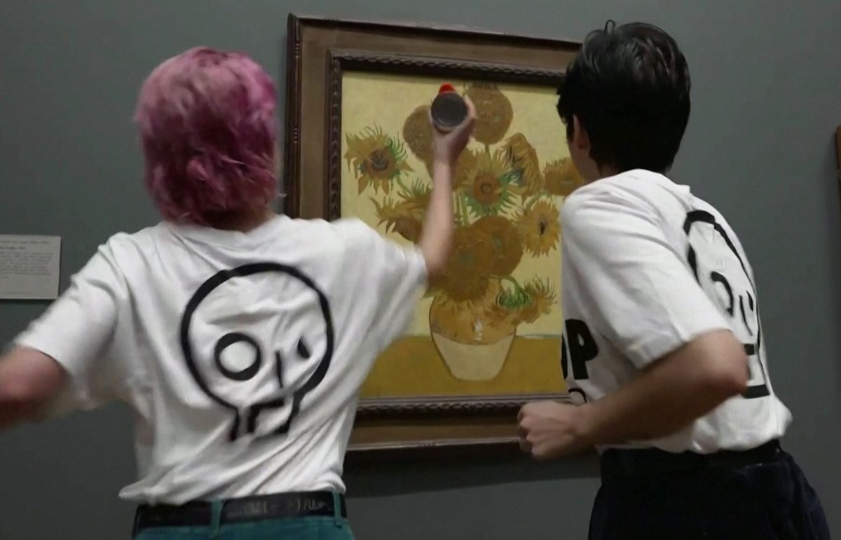 72,5 milyon sterlin değerindeki Van Gogh tablosuna çorba fırlattılar - 1
