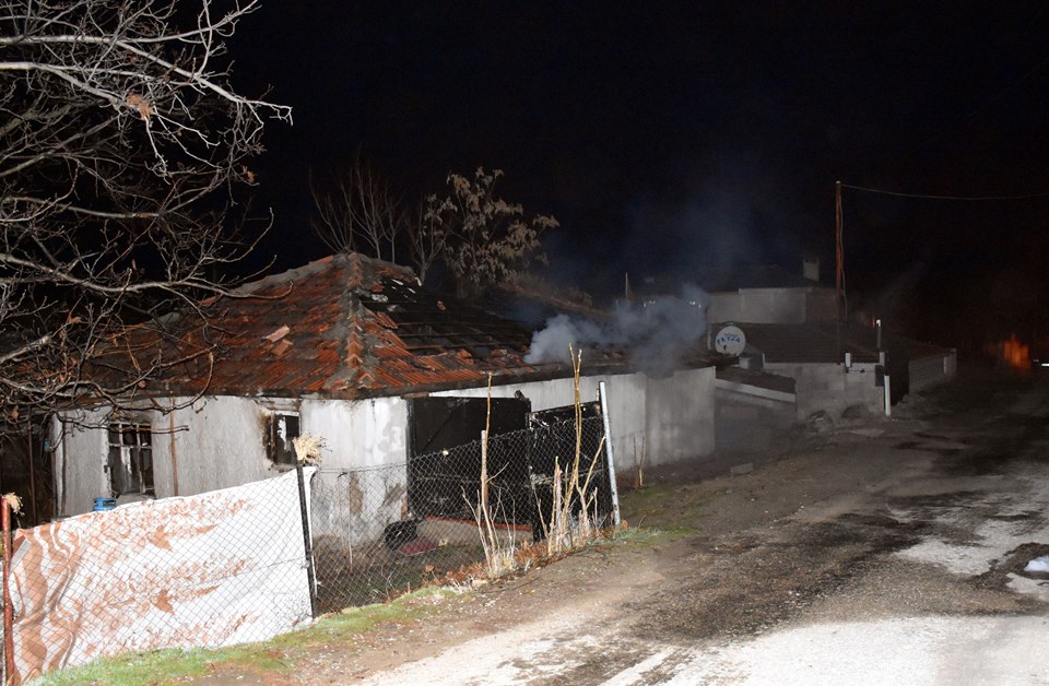 Amcasının oğlunu vurdu, evini ateşe verdi - 2