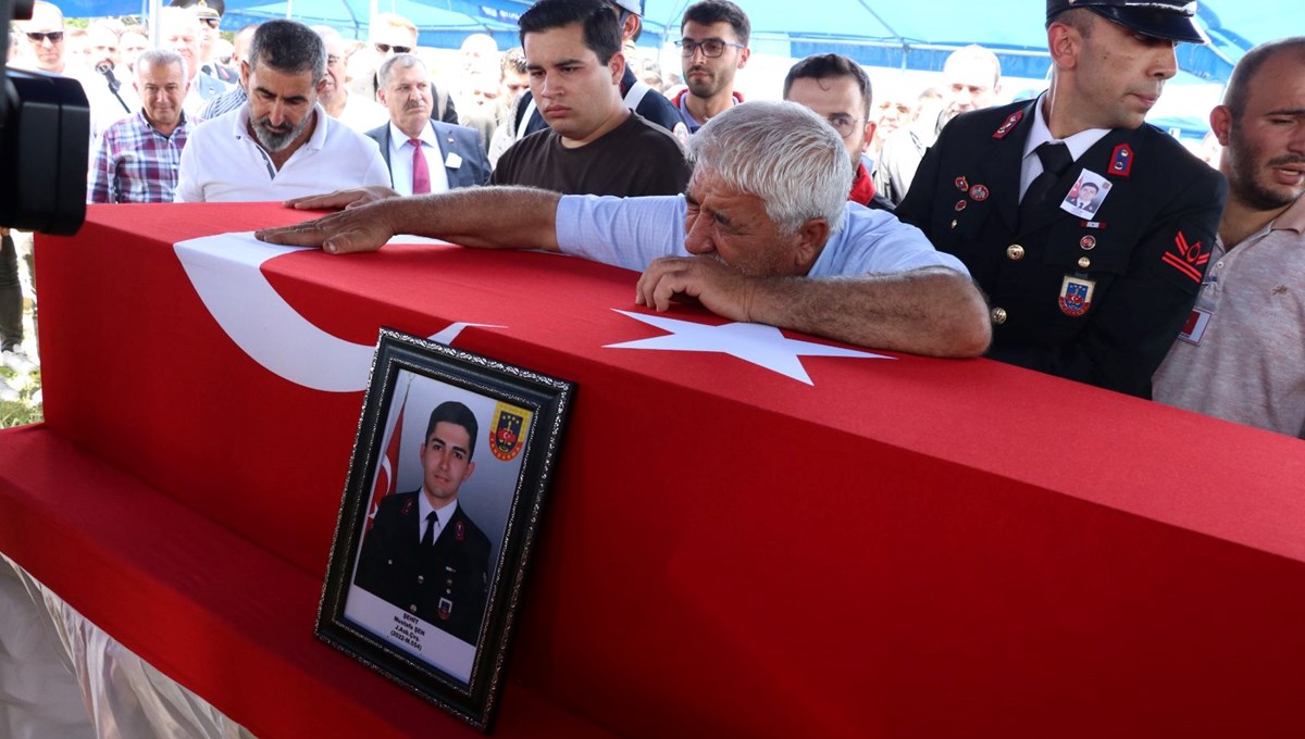 İki ilde şehitlere veda İki ilde şehitlere veda