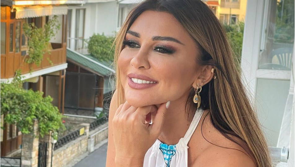 Sosyal medya hesabından duyurdu: Selen Görgüzel kaza geçirdi