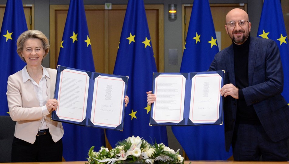 SON DAKİKA HABERİ: Brexit'te imza atıldı