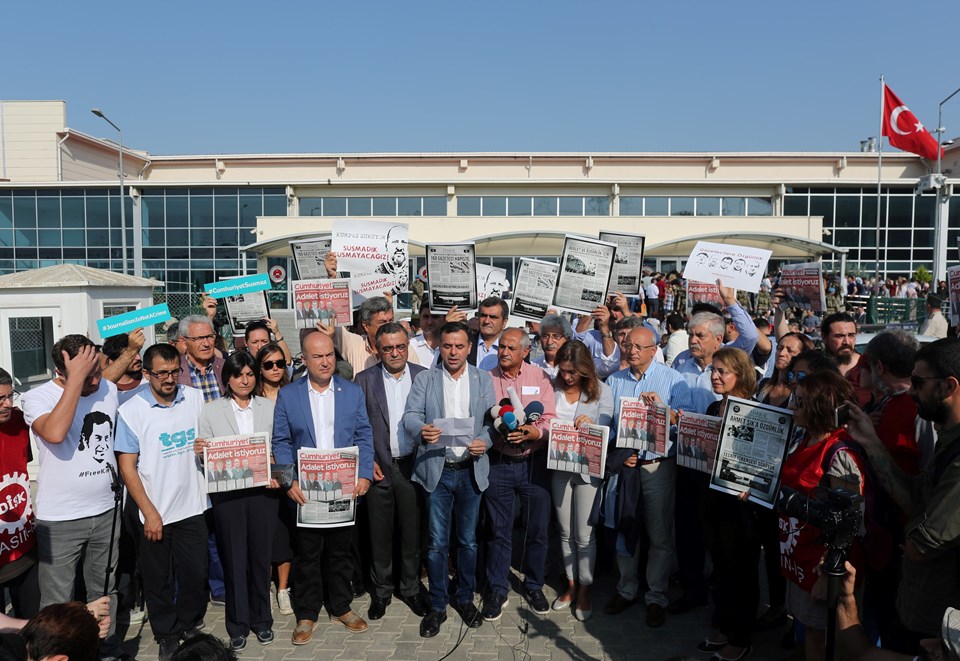 Cumhuriyet Gazetesi davasında tahliye talepleri reddedildi - 6