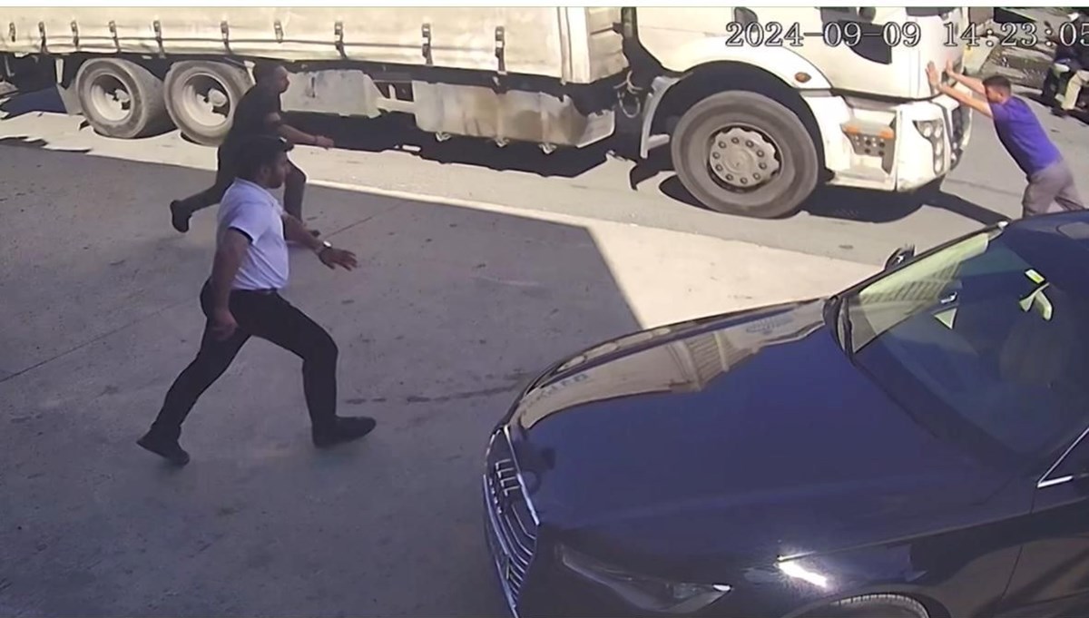 İstanbul’da feci son: El frenini çekmeyi unuttu, yaşamını yitirdi İstanbul’da feci son: El frenini çekmeyi unuttu, yaşamını yitirdi