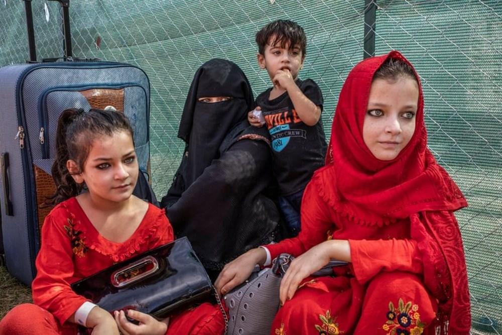 36 yıl arayla iki ayrı "Afgan kız", aynı hikaye: Yaşananlar yürek parçalayıcı - 1