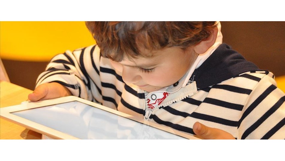 Ailelere yaz tatilinde 'dijital dünya' ile ilgili uyarılar
