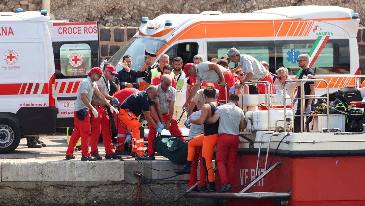 İtalya'da 22 turisti taşıyan yelkenli battı: Bir kişi öldü, altısı kayıp