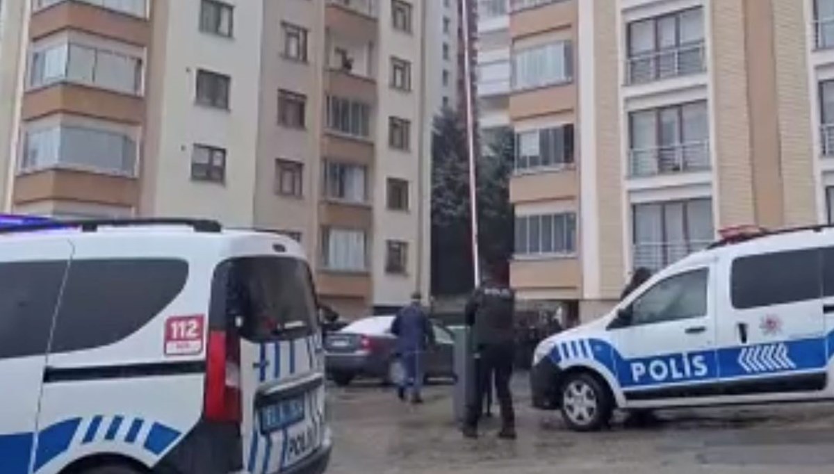 Tartıştığı oğlunu öldürüp intihar etti Tartıştığı oğlunu öldürüp intihar etti