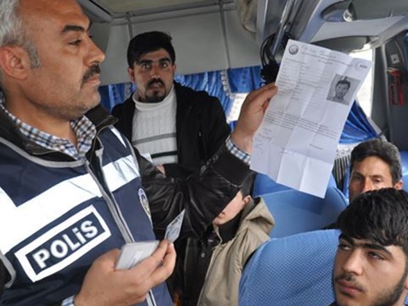 Goc Idaresi Nden Istanbul Da Ikamet Izni Olmayan Suriyelilere Uyari Ntv