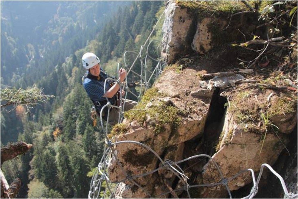 Sümela Manastırı'ndaki fresklerde tahribat oluştuğu iddiası - 3