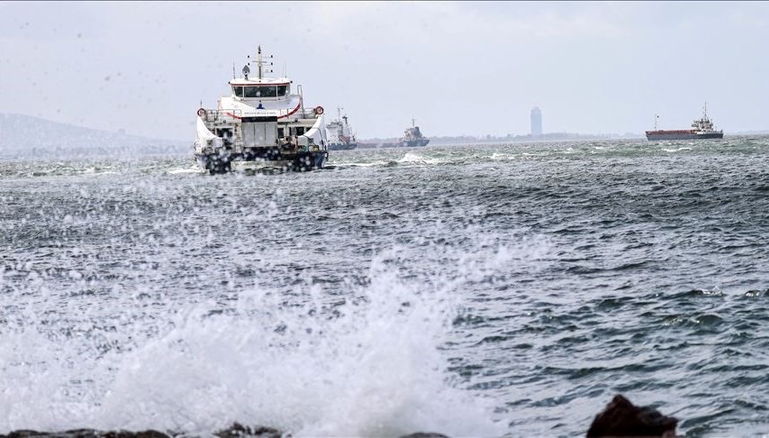 İzmir'de vapur seferleri iptal