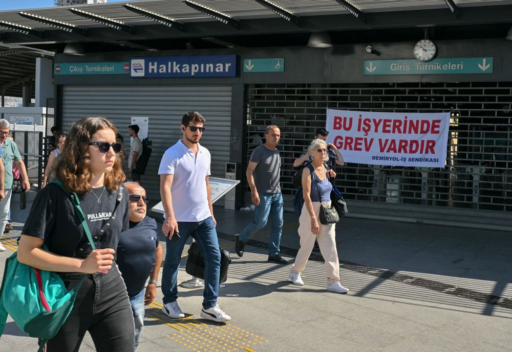 İzmir'de metro ve tramvay işçilerinin grevi sürüyor - 6
