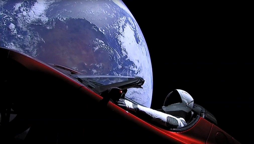 Asteroit sanıp isim verdiler, Tesla spor araba çıktı!