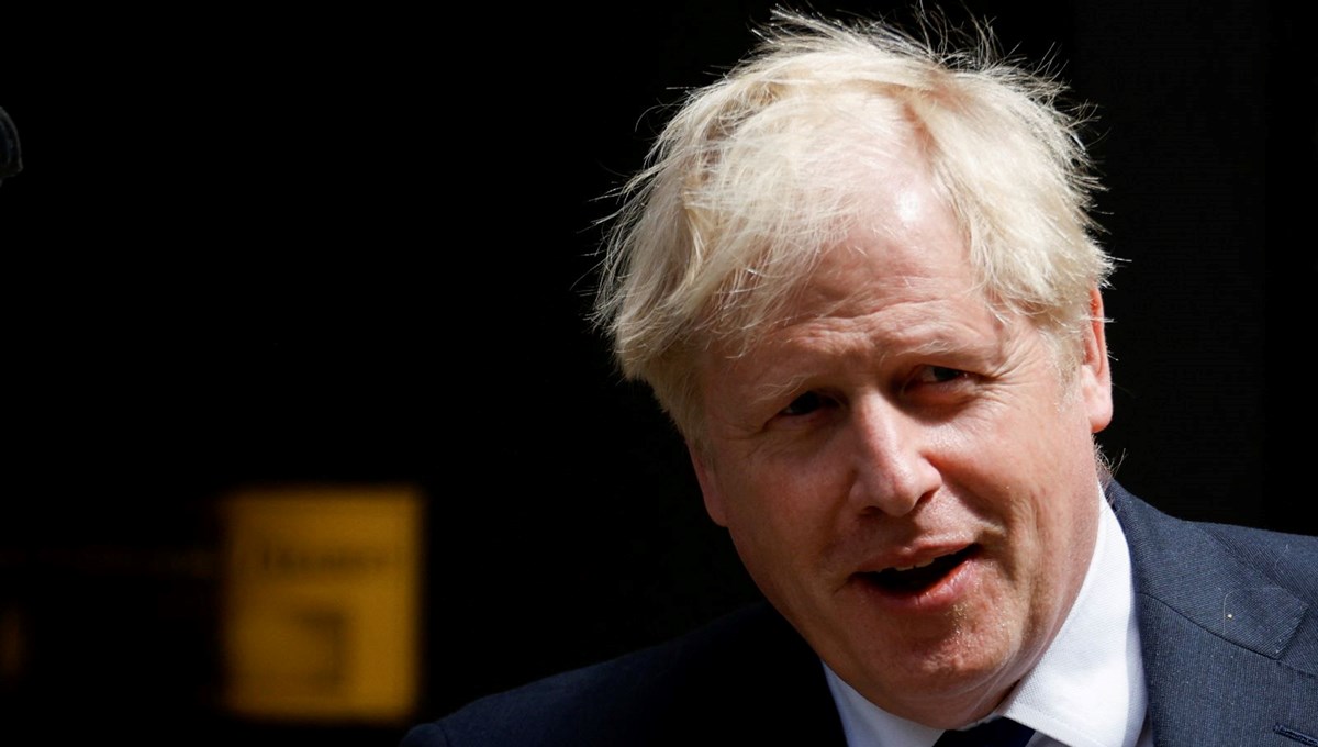 Siyasi geleceği sorgulanıyor: Boris Johnson istifa edecek mi?