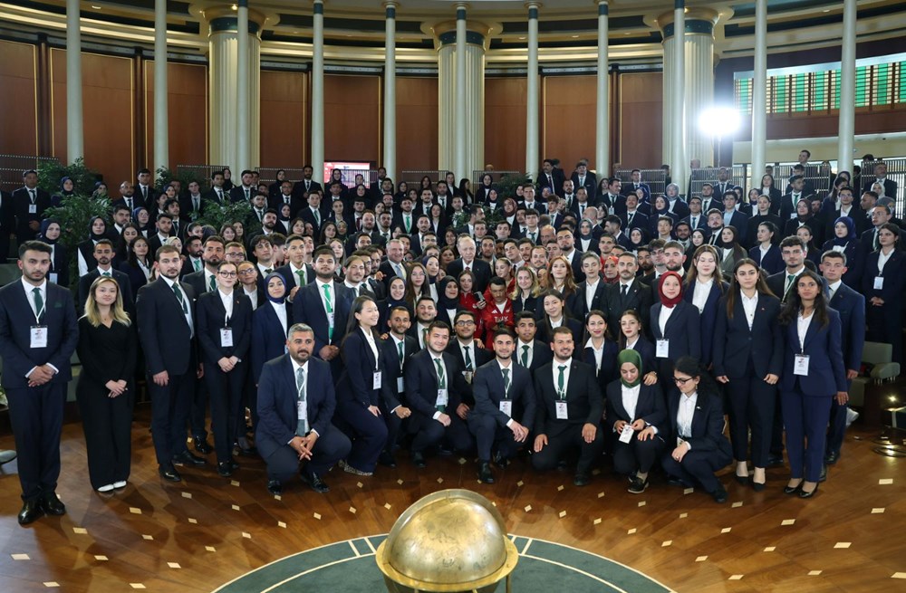 Cumhurbaşkanı Erdoğan, Beştepe'de gençlerle buluştu 77 MebGZJ 9lUGzGFqwcBb5TQ