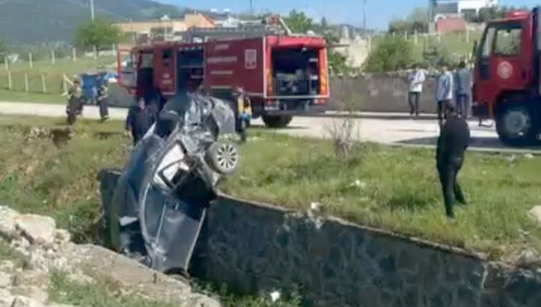 Gaziantep’te otomobil dereye uçtu: 4 yaralı