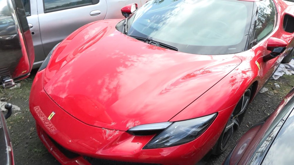 Dilan Polat ve Engin Polat'ın araçları yediemin otoparkında - 2