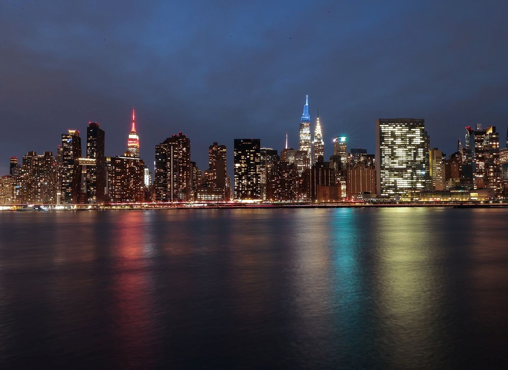 Empire State binası depremzedeler için kırmızı beyaz renklerle ışıklandırıldı - 6